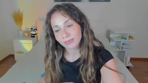 lucy__ray online show from December 2024 08:44:01 PM