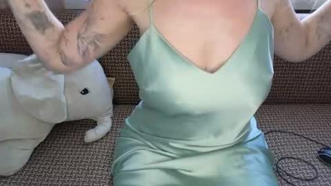 Snapshot of lucy_curvy chatting on July 2026 03:21:01 AM Lucy online show from July 2026 03:21:01 AM