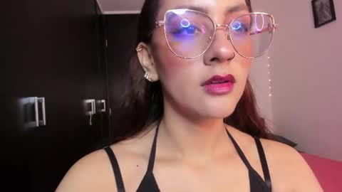 Snapshot of lucy_doll85 chatting on June 2026 09:48:02 PM Lucy online show from June 2026 09:48:02 PM