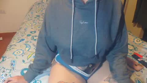 Snapshot of lucy_dreams69 chatting on October 2025 11:37:01 PM Lucia online show from October 2025 11:37:01 PM