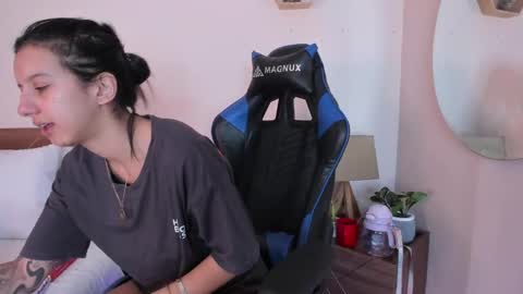 Your Lucy online show from October 2025 04:32:02 AM