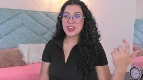 Lucy Greys online show from April 2026 07:26:01 PM