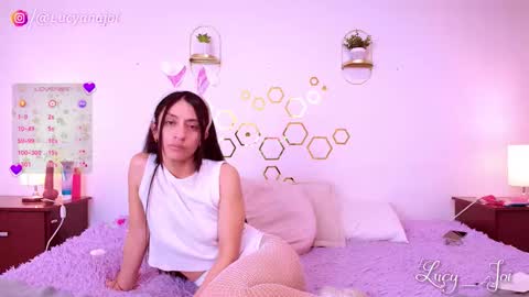 Luciana online show from October 2025 02:09:01 AM