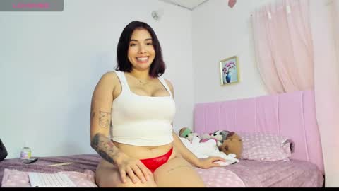 Snapshot of lucy_marteli chatting on November 2025 11:27:01 AM Lucy online show from November 2025 11:27:01 AM