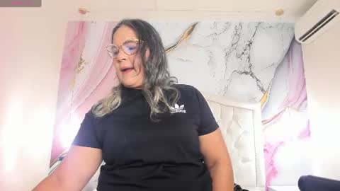 Snapshot of lucy_milf_474 chatting on July 2026 12:29:02 PM Lucy online show from July 2026 12:29:02 PM