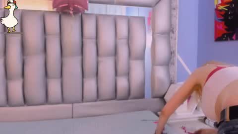 Snapshot of lucy_ny chatting on November 2025 02:17:02 PM SleepyAbuela online show from November 2025 02:17:02 PM