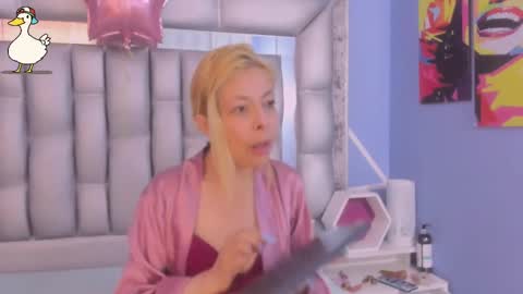 Snapshot of lucy_ny chatting on November 2025 02:39:01 PM SleepyAbuela online show from November 2025 02:39:01 PM