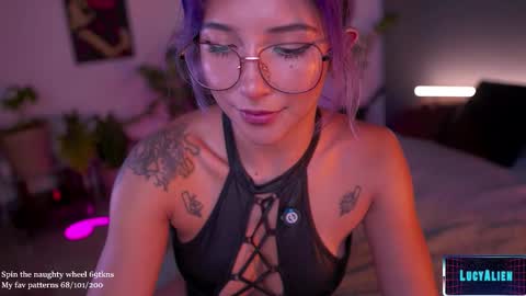 Lucy Alien  online show from November 2025 03:45:01 PM