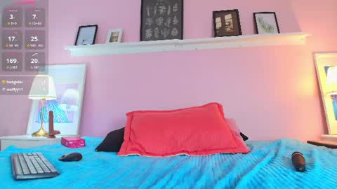 Lucia Bell   online show from July 2026 08:00:01 PM
