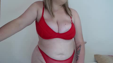 Lucy online show from October 2025 08:42:01 PM