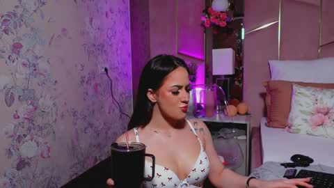 Lucy Lexton online show from April 2026 03:27:02 AM