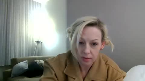 Lucy Loves Lookers online show from December 2024 10:35:02 AM