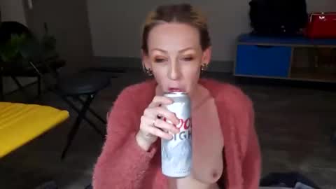 Lucy Loves Lookers online show from January 2025 10:32:02 AM