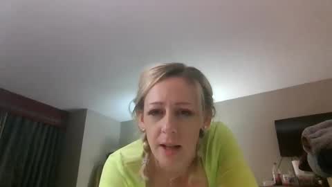 Lucy Loves Lookers online show from January 2025 09:02:02 AM