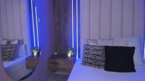 Lucy online show from January 2026 09:40:02 PM