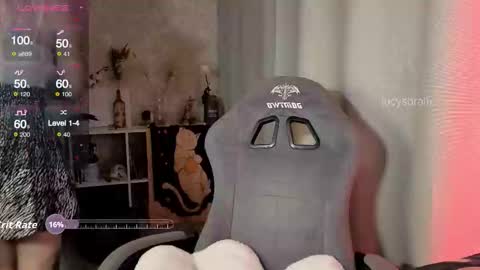 Lucy online show from November 2025 07:48:02 PM