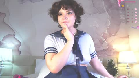 lucyvee online show from December 2024 04:31:02 AM