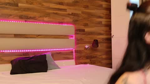 LucyWillow online show from December 2024 07:26:02 AM