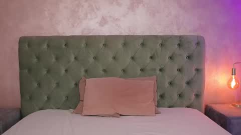 LucyWillow online show from February 2026 05:00:01 AM