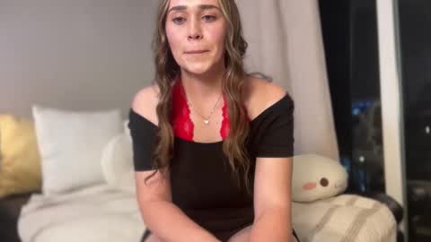 Snapshot of lucyxrae chatting on December 2025 02:31:02 AM Lucy Rae online show from December 2025 02:31:02 AM