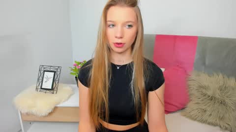 Lucy online show from April 2026 08:17:01 PM