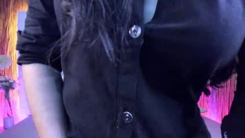 Lucy Liiu online show from February 2026 07:47:02 PM