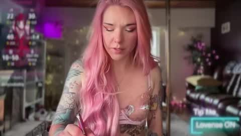 Luubeam             INSTA luubeammm TWITTER lunaisreallycu1 online show from May 2026 09:20:01 PM