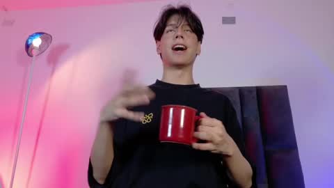 Snapshot of lui_x_dust chatting on May 2026 02:41:01 AM Lui online show from May 2026 02:41:01 AM