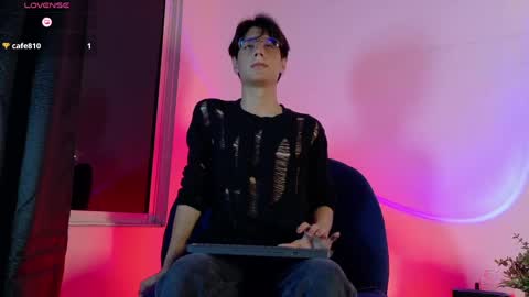 Snapshot of lui_x_dust chatting on May 2026 03:25:01 AM Lui online show from May 2026 03:25:01 AM