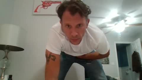 Snapshot of luiggii0904 chatting on December 2024 12:01:01 PM luiggii0904 online show from December 2024 12:01:01 PM