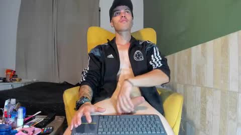 Snapshot of luis_as chatting on February 2025 01:02:02 AM Luis AS online show from February 2025 01:02:02 AM