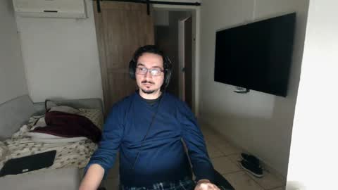 luis_flr online show from January 2025 05:01:02 AM