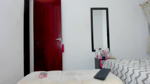   Luisa Fernanda  online show from November 2025 03:50:02 AM