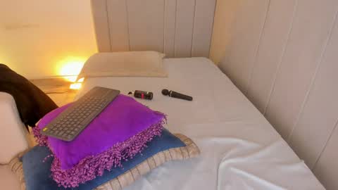 Snapshot of luisah_ chatting on May 2026 01:56:01 AM L U I S A online show from May 2026 01:56:01 AM