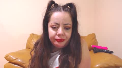 Cassie online show from November 2025 12:32:01 AM