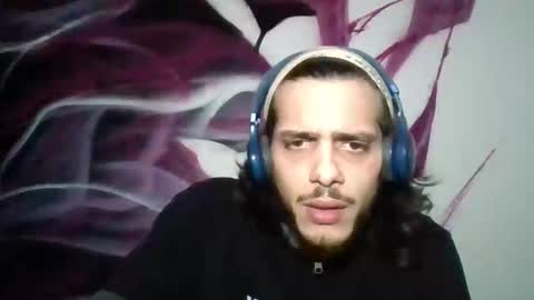 Snapshot of luisitodescomunica chatting on February 2026 11:56:02 PM Luisito Descomunica online show from February 2026 11:56:02 PM