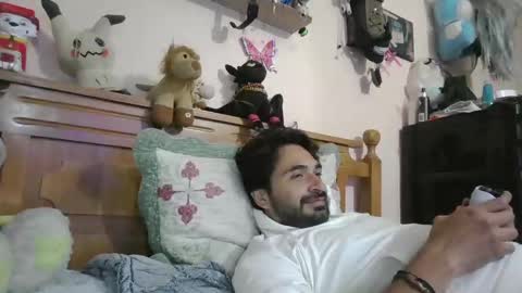 luismiastarot online show from November 2025 02:10:01 AM