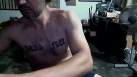 Snapshot of lujara chatting on April 2026 06:25:01 AM Lu online show from April 2026 06:25:01 AM