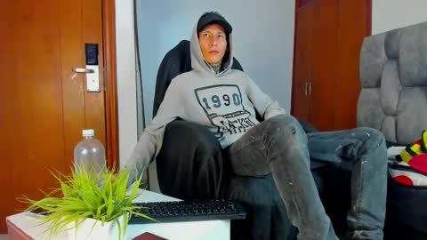 lujuriau_u online show from October 2025 03:37:02 AM