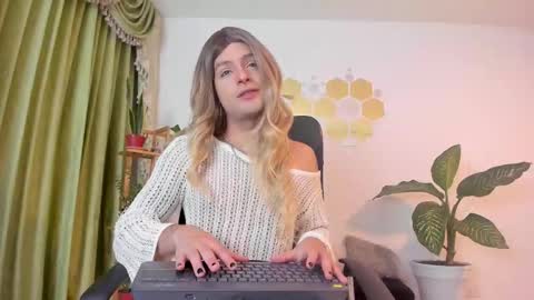 Luka Castillo online show from February 2026 04:10:02 AM