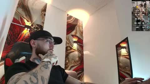 Snapshot of luke_davis01 chatting on February 2026 01:16:02 PM LUKE online show from February 2026 01:16:02 PM