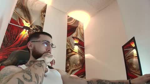 Snapshot of luke_davis01 chatting on February 2026 12:58:02 PM LUKE online show from February 2026 12:58:02 PM