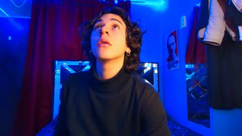 Snapshot of luke_howland chatting on March 2025 09:40:02 PM Luke online show from March 2025 09:40:02 PM