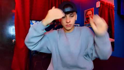 Snapshot of luke_howland chatting on February 2026 01:35:02 AM Luke online show from February 2026 01:35:02 AM