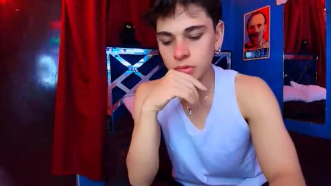 Snapshot of luke_howland chatting on February 2026 02:23:01 AM Luke online show from February 2026 02:23:01 AM