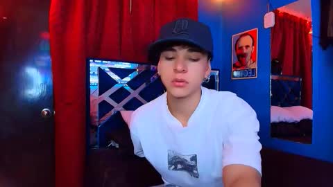 Snapshot of luke_howland chatting on March 2026 03:12:01 AM Luke online show from March 2026 03:12:01 AM