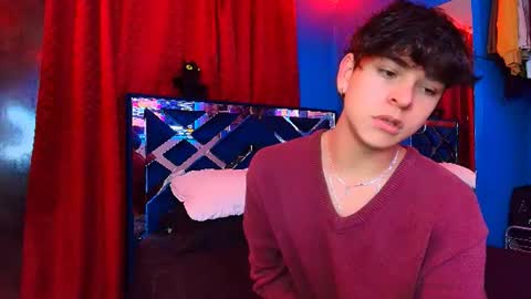 Snapshot of luke_howland chatting on June 2026 10:32:01 PM Luke online show from June 2026 10:32:01 PM