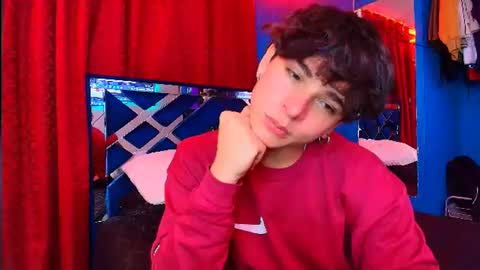 Snapshot of luke_howland chatting on June 2026 06:10:02 PM Luke online show from June 2026 06:10:02 PM