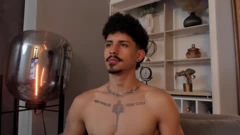 Snapshot of lukeetaylor_ chatting on October 2025 10:58:02 AM Luke Taylor online show from October 2025 10:58:02 AM