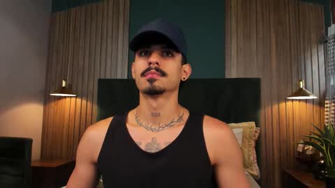 Snapshot of lukeetaylor_ chatting on November 2025 11:44:02 AM Luke Taylor online show from November 2025 11:44:02 AM